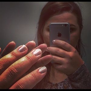 Meet your Posher, Mia